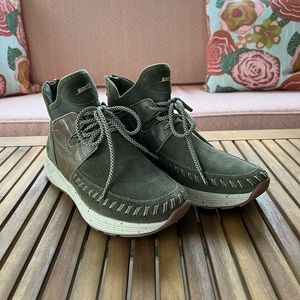 EARTH JAUNT SNEAKER BOOTS